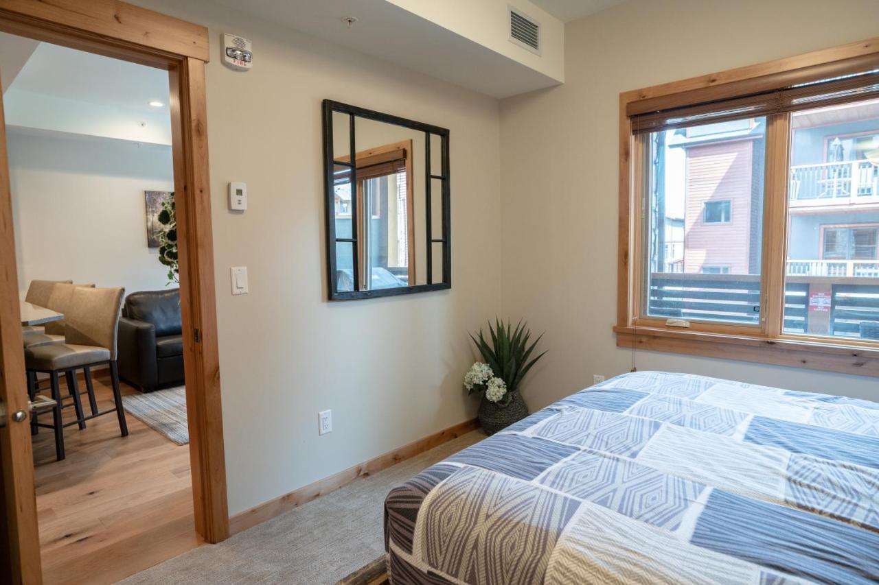 Spring Creek Luxury King One Bedroom At White Spruce Lodge Canmore Exterior foto